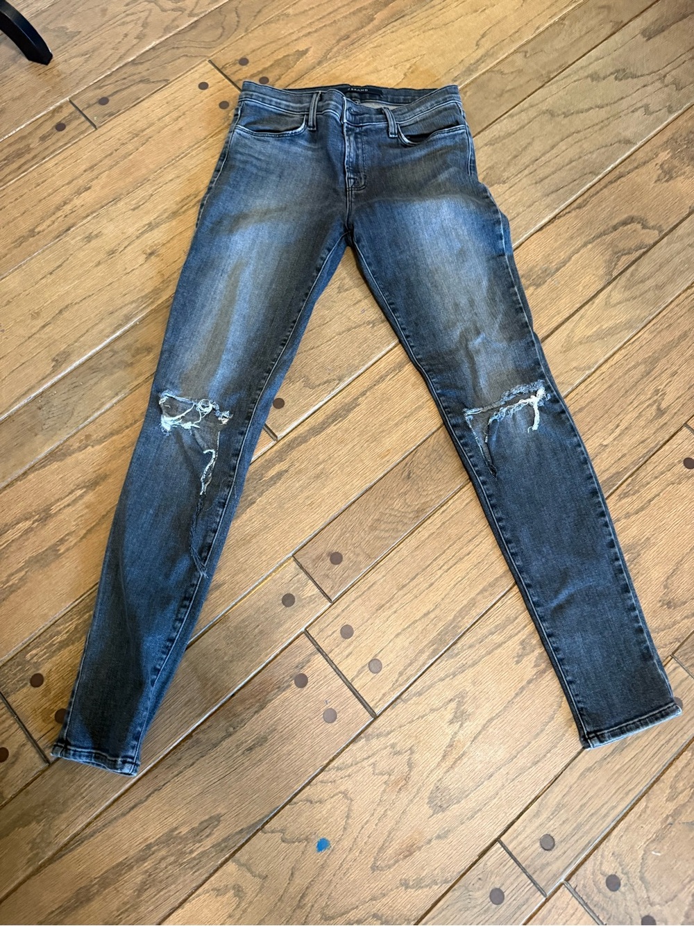 J Brand Women's Washed Black/Rinsed Skinny Jeans with Knee Rips